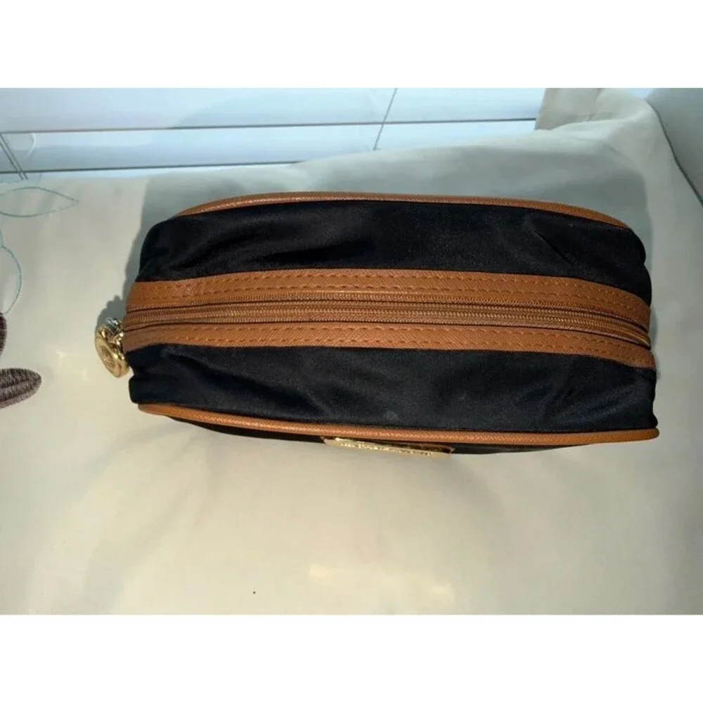 Michael Kors Nylon Cosmetic Pouch Wristlet Black Tan Trim – AI-1301